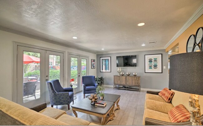 Building Photo - 4018 Leeshire Dr