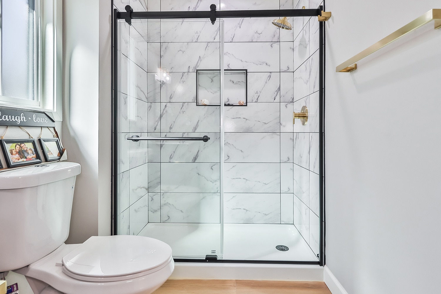SHower - 8520 Jumilla Ave