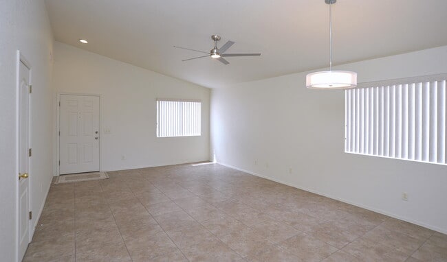 Building Photo - 2633 W Cezanne Cir