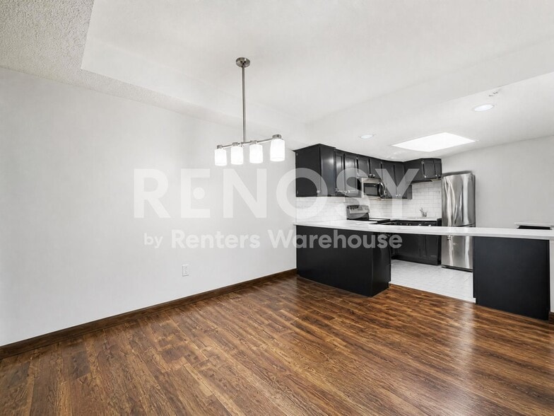 Building Photo - 18734 Clear View Terrace