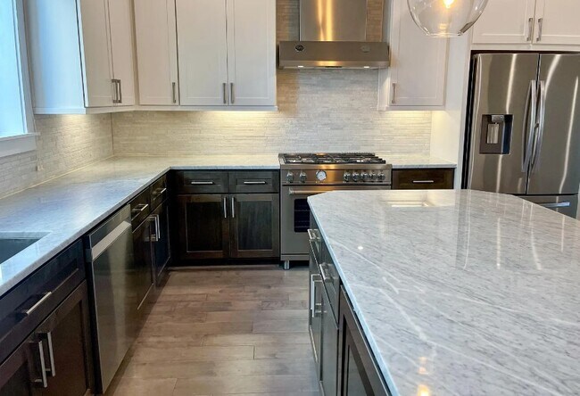 Building Photo - 2643 Fountain Key Blvd