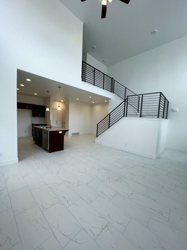 Building Photo - New Townhome