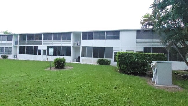 Building Photo - 165 Canterbury G