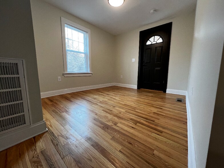 Building Photo - 20 Penobscot St