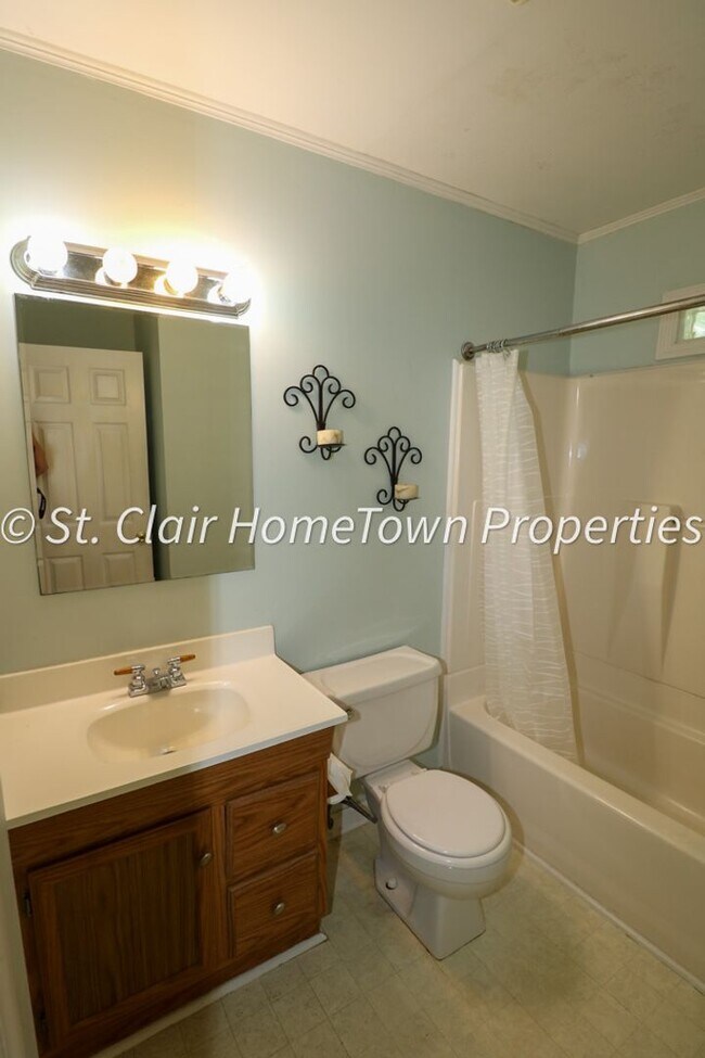 Building Photo - Cozy Home in Odenville