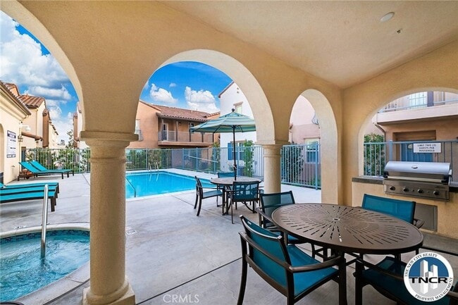 Building Photo - 9841 Alburtis Ave