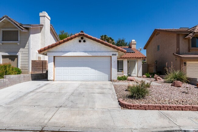 Building Photo - EASTERN AND WINDMILL 3 BEDROOM HOME WITH LARGE BACKYARD, NO HOA, AND SOLAR PANELS