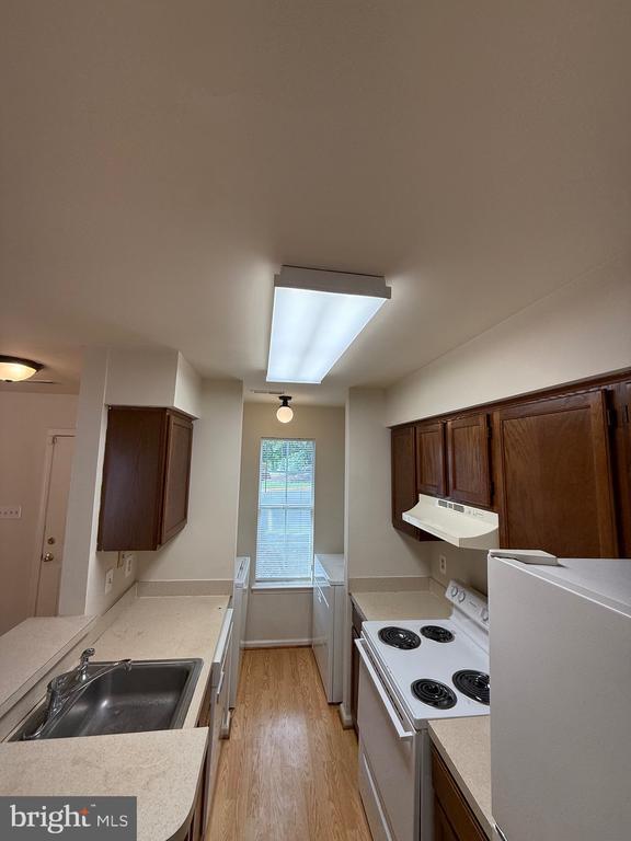 Building Photo - 106 Wind Ridge Dr