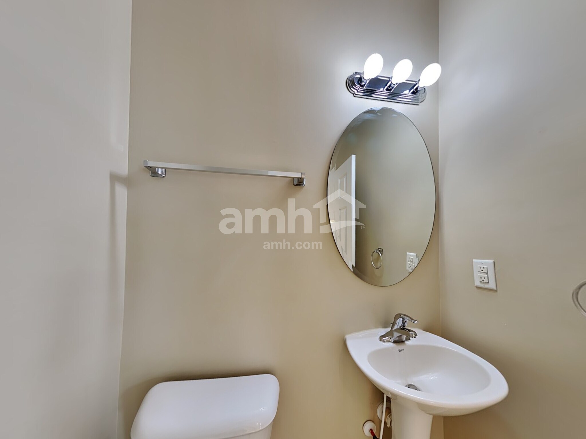 Building Photo - 56 Locket Dr