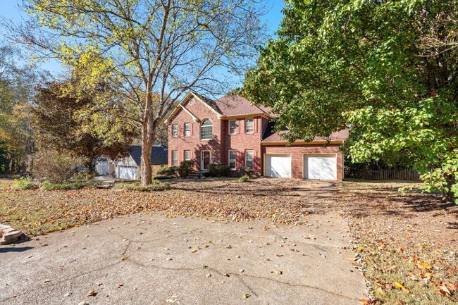 Building Photo - Three Bedroom Rental directly next to Arnall Middle School