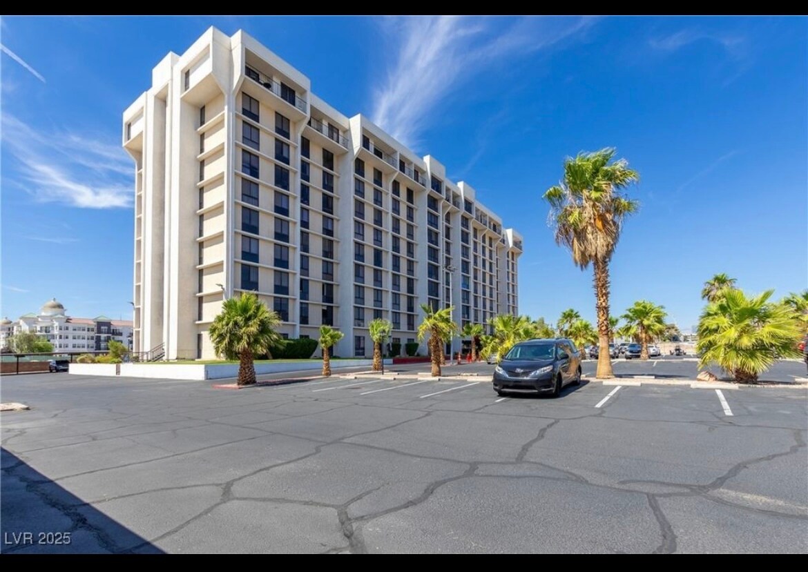 Building Photo - 3930 University Center Dr