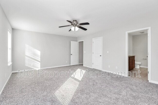 Building Photo - 8116 Dumphries Dr