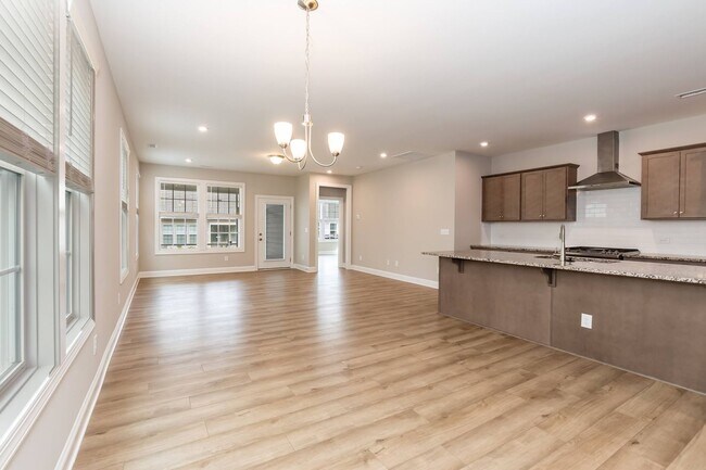 Building Photo - 1014 Greatland Rd