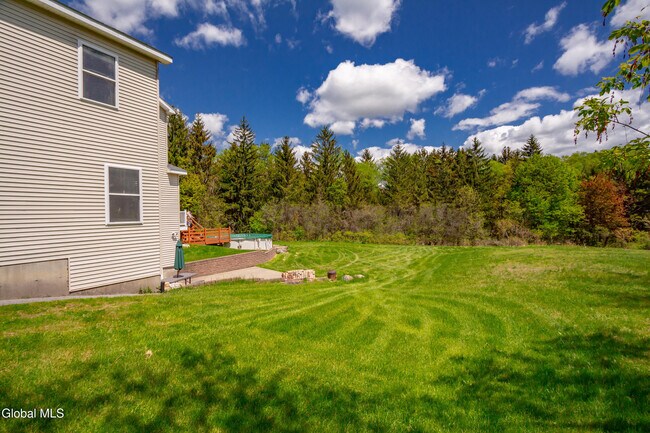 Building Photo - 620 Sacandaga Rd