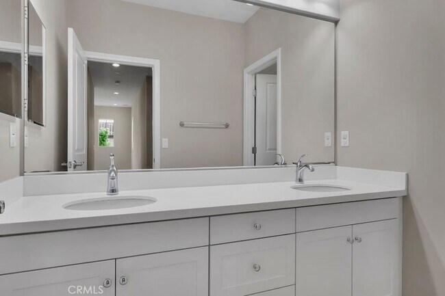 Building Photo - 89 Devonshire