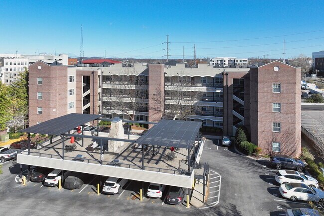 Building Photo - Spacious Germantown Gem!