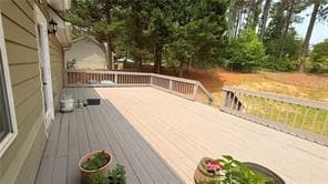 Building Photo - 446 Russell Cemetery Rd