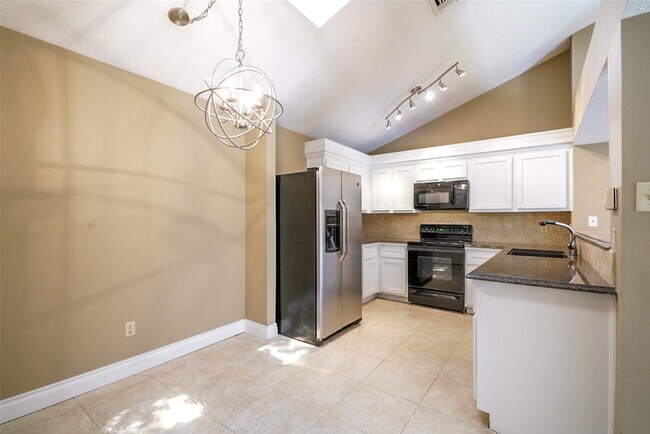 Building Photo - 3406 Cape Forest Dr