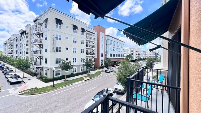 Building Photo - Beautiful 3/2 Townhouse Available !!