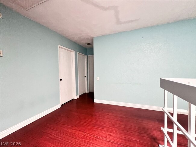 Building Photo - 5009 Mesa View Dr