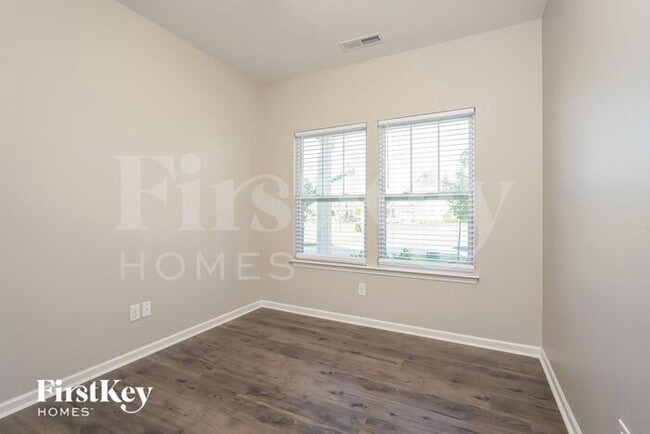 Building Photo - 2377 Dukes Hollow Ct
