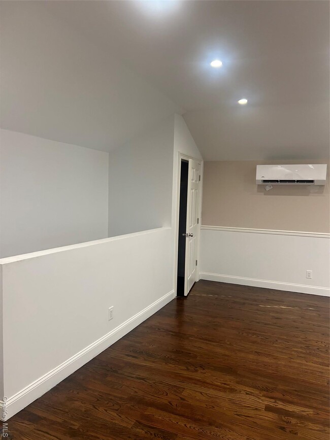 Building Photo - 147-24-147224 224th St