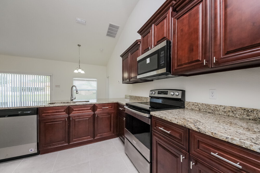 Building Photo - 700 Pincon Ln