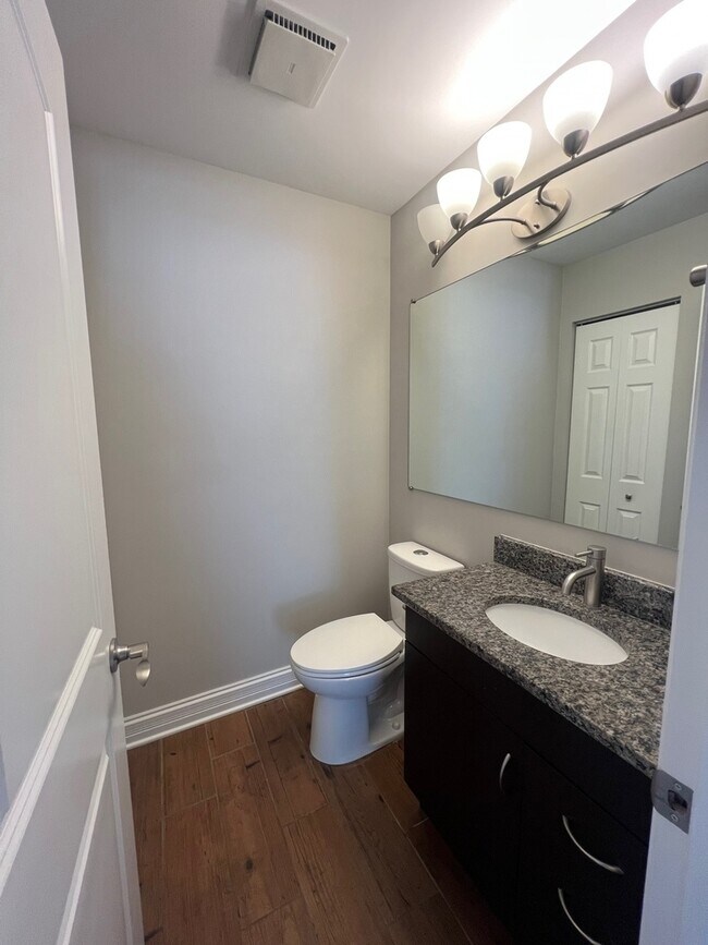 Building Photo - 1467 Chippewa Trail