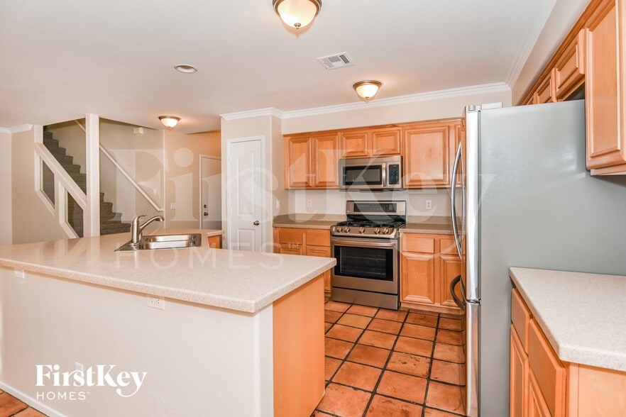 Building Photo - 10211 S Eden Falls Ln