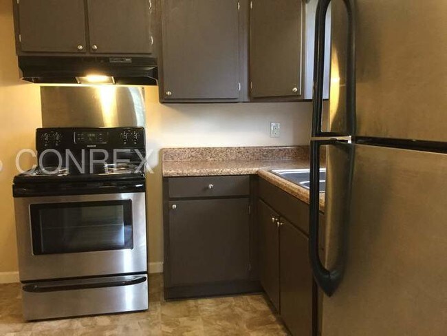 Building Photo - Beautifully Renovated Home