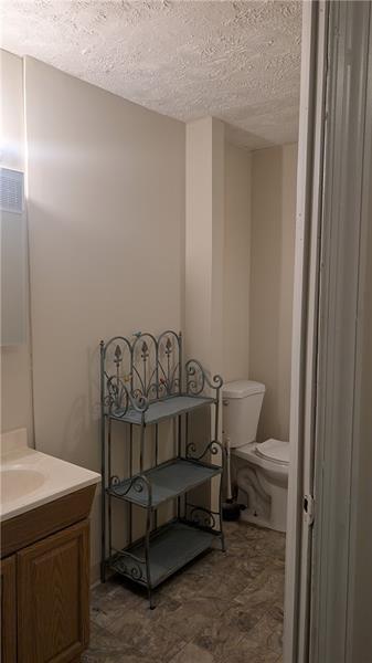 Building Photo - 585 Fayette St
