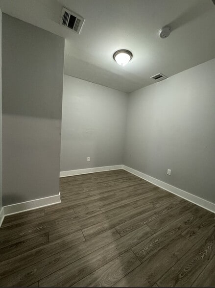 Unit 2L - 26 Yale Ave