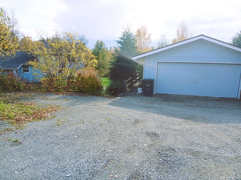 driveway - 15160 E Robin Ln