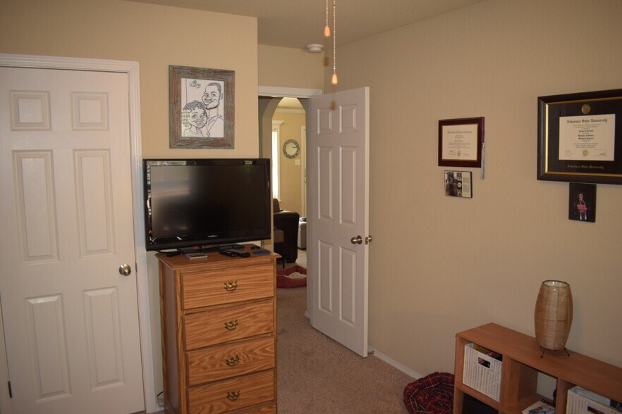 Building Photo - 30 Penny Lane