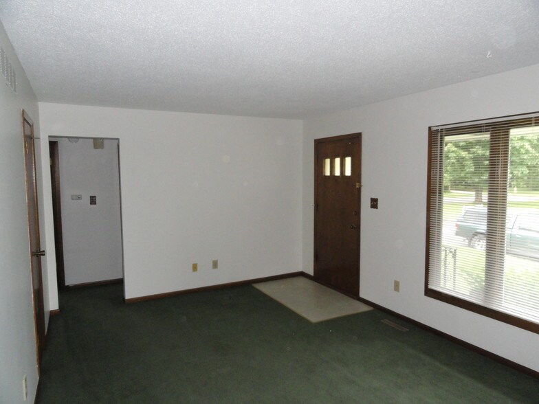 Building Photo - 1342 Pleasant View Dr