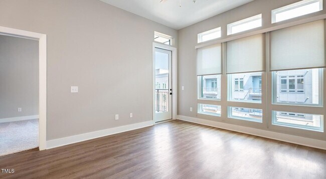 Building Photo - 255 E Chatham St