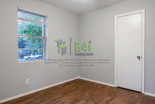 Building Photo - 3025 Sprucewood Dr