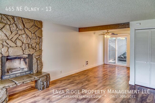 Building Photo - 465 NE Olney-13