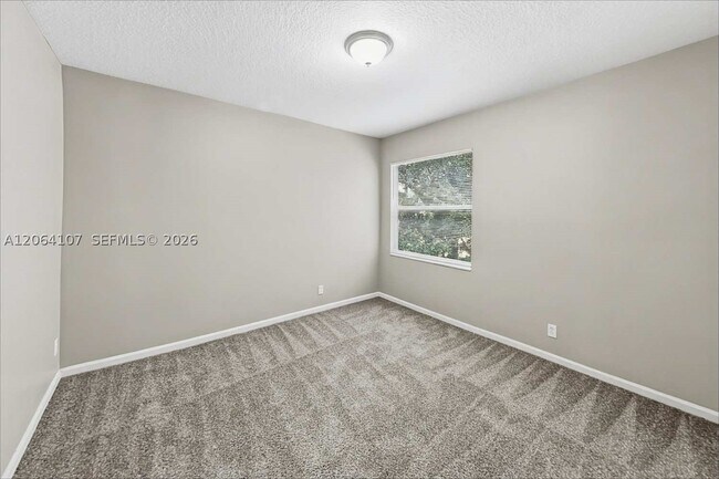 Building Photo - 1250 W Magnolia Cir