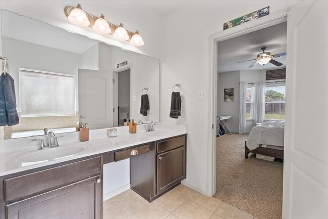 Building Photo - 285 Country Crossing Cir