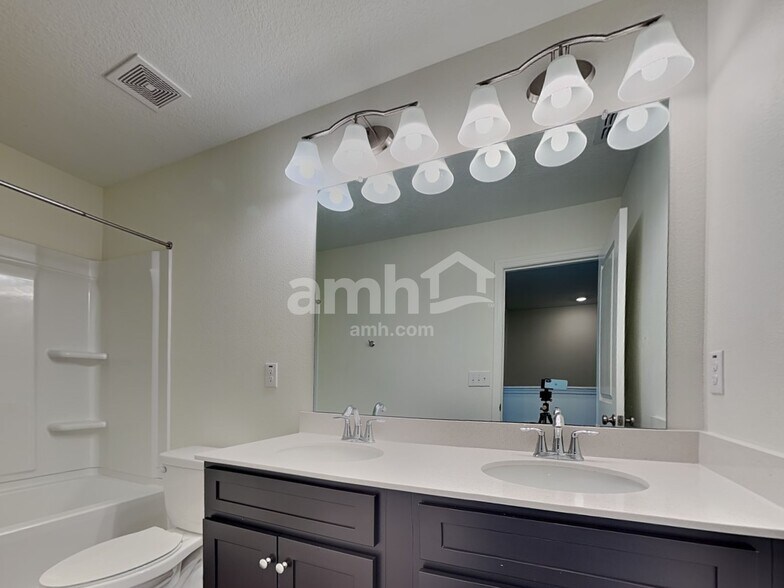 Building Photo - 33841 Widman Way