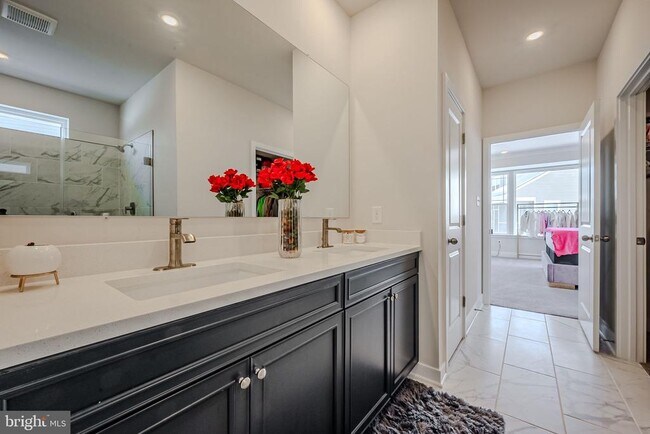 Building Photo - 34238 Graham Cir