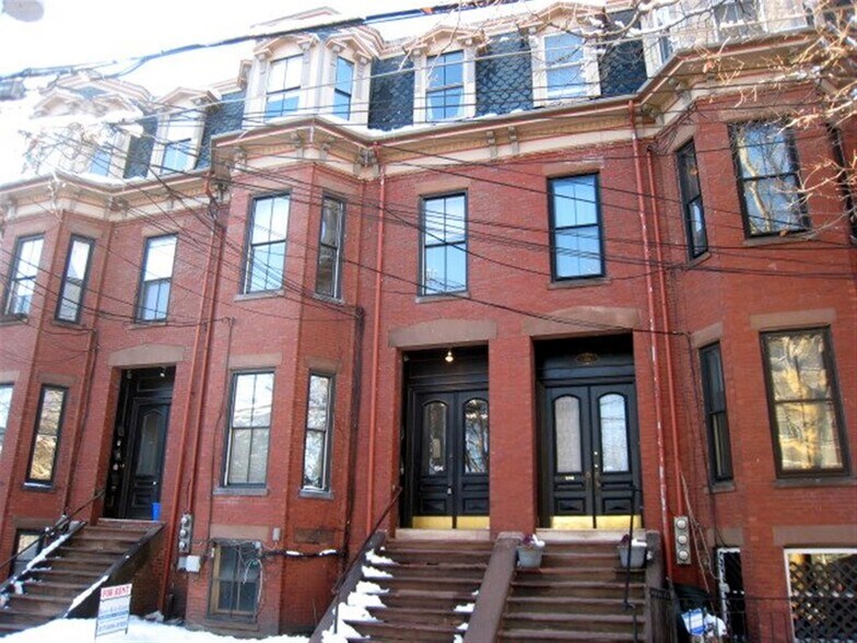 Building Photo - 194 Central St