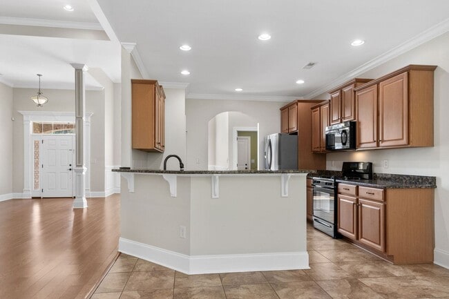 Building Photo - Spacious 4BR/3BA Home in Myrtle Beach – 2,550 Sq Ft & Screened Porch