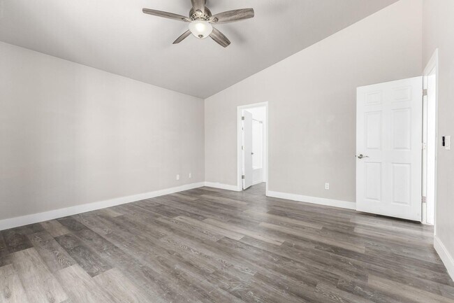 Building Photo - 993 S 239th Dr