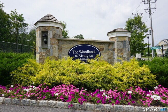 Building Photo - 127 Brentwood Cir