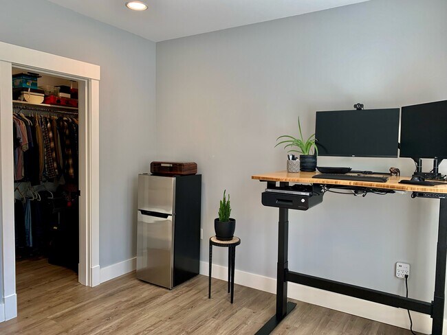 2nd Bedroom closet - 16524 Boones Ferry Rd