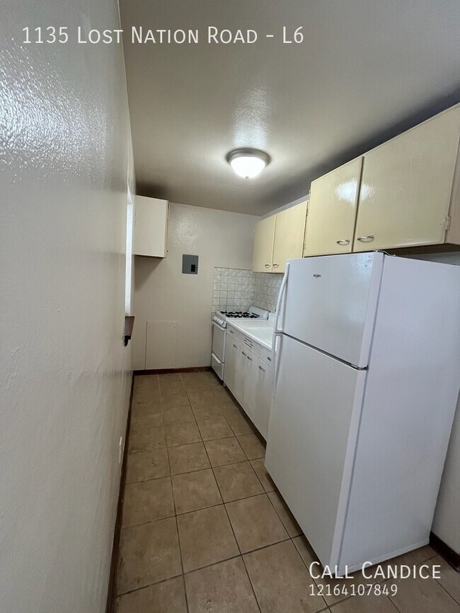 Building Photo - Newly Renovated 1 Bedroom Apartment!