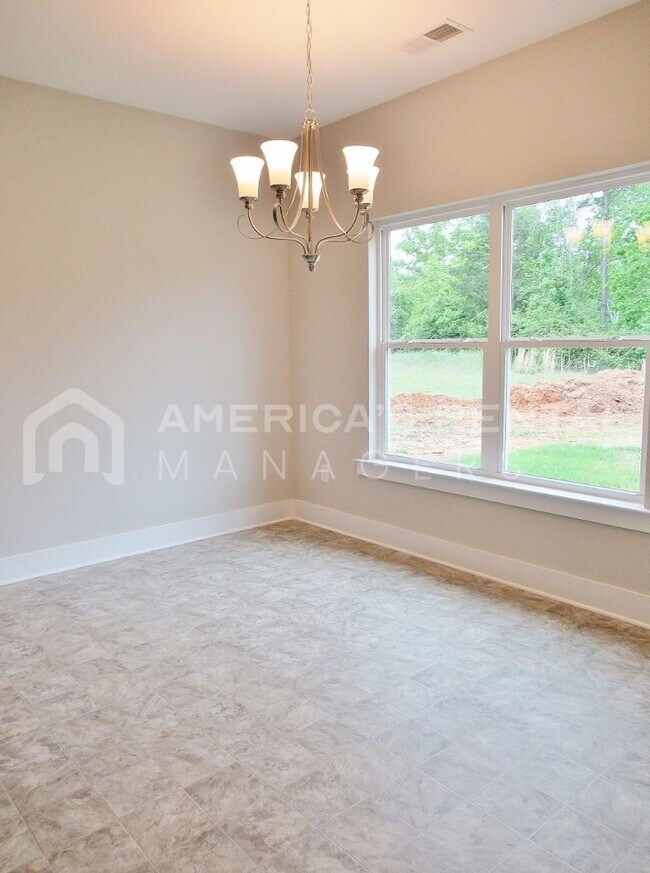 Building Photo - Home for Rent in Tuscaloosa... Available t...