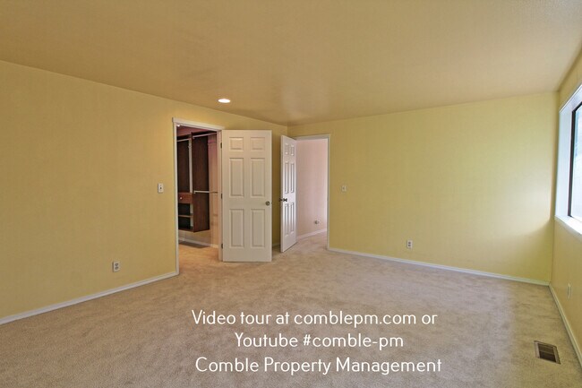 Building Photo - 5275 Highland Dr